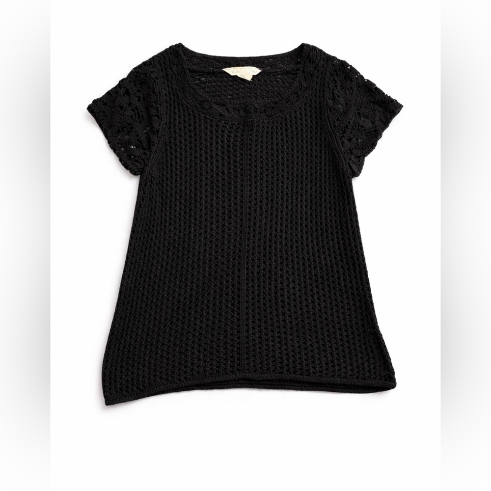 Peter Nygard Black Lace Sleeve Top